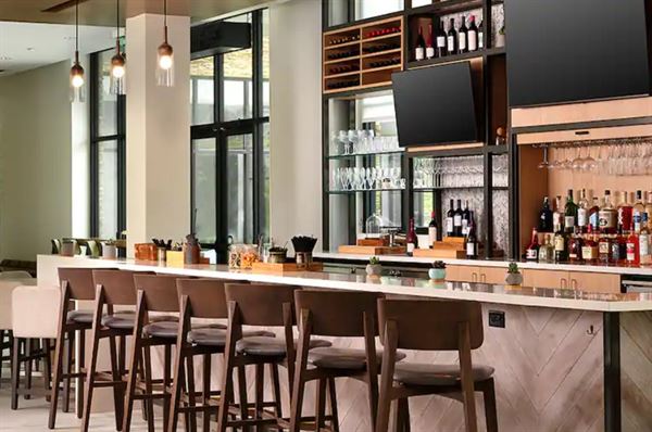 Hilton Garden Inn Grapevine at Silverlake Crossings