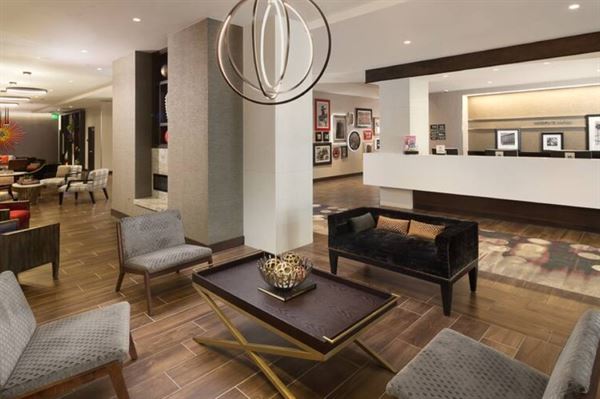 Hampton Inn & Suites Dallas Downtown