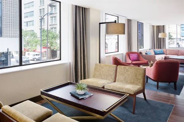 Hampton Inn & Suites Dallas Downtown