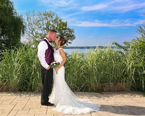 Weddings At A Waterfront Estate Outstanding Value