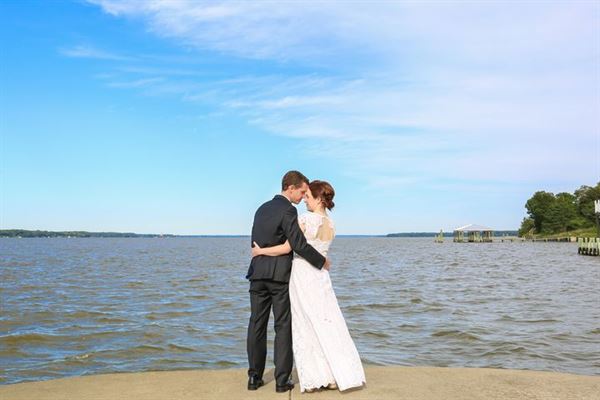 Weddings At A Waterfront Estate Outstanding Value