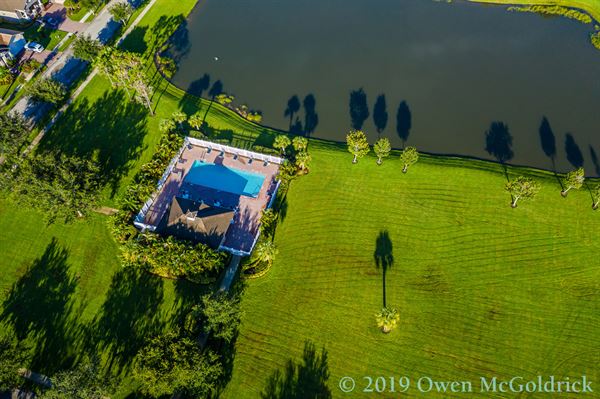 Pointe West Country Club