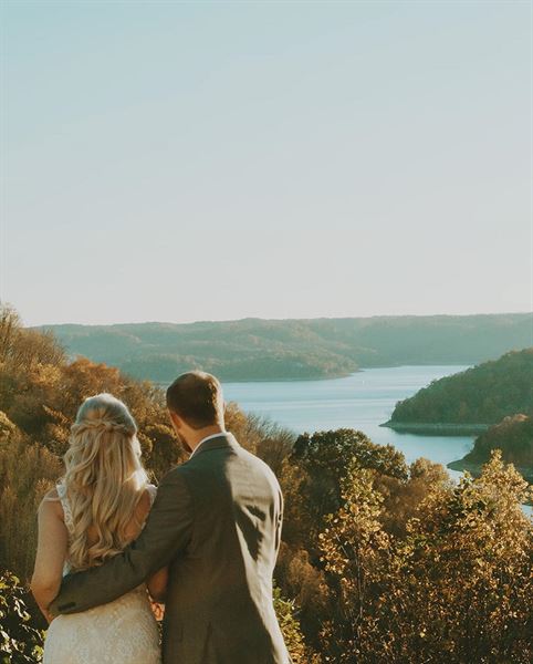 Leeric Lodge & Resort on Center Hill Lake