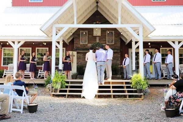 Red Hill Farms Wedding & Event Venue