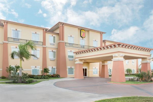 Super 8 by Wyndham - Hidalgo