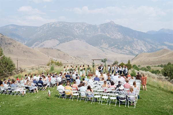 Twin Peaks Guest Ranch