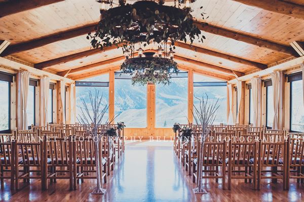 Twin Peaks Guest Ranch