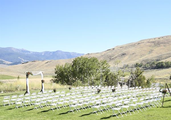 Twin Peaks Guest Ranch