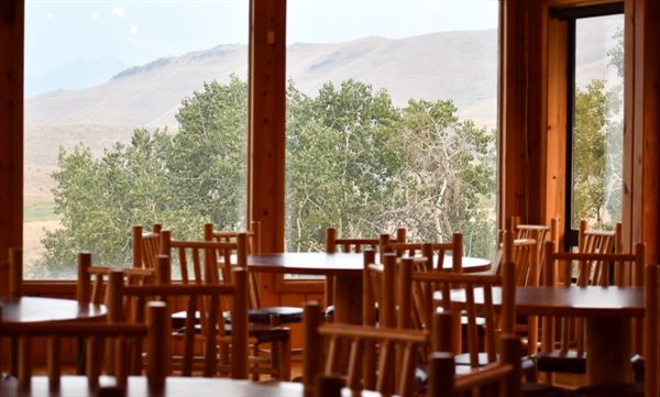 Twin Peaks Guest Ranch