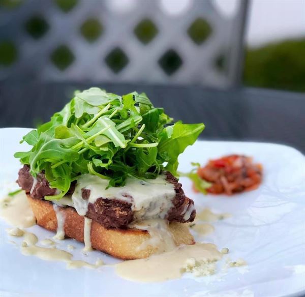 Garlic Restaurant + Bar