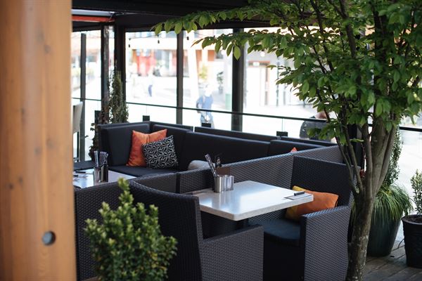 Browns Socialhouse - Lynn Valley