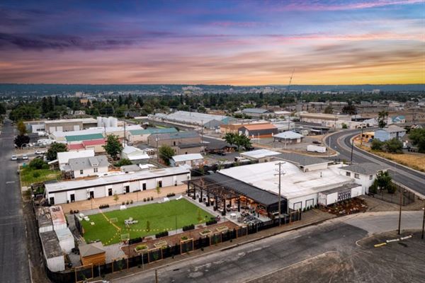 The Pergola-Outdoor Spokane Venue
