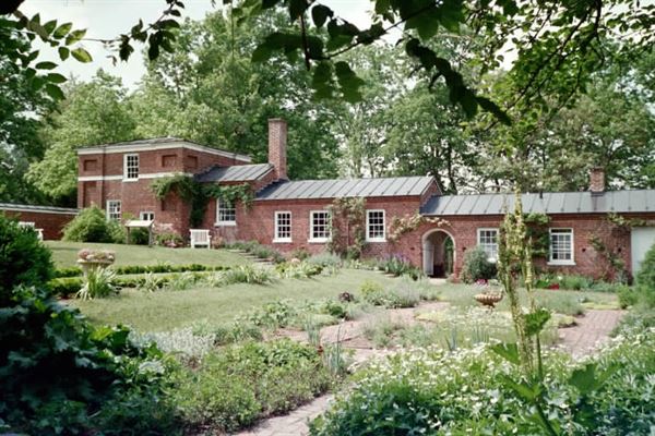 Oatlands Historic House and Gardens