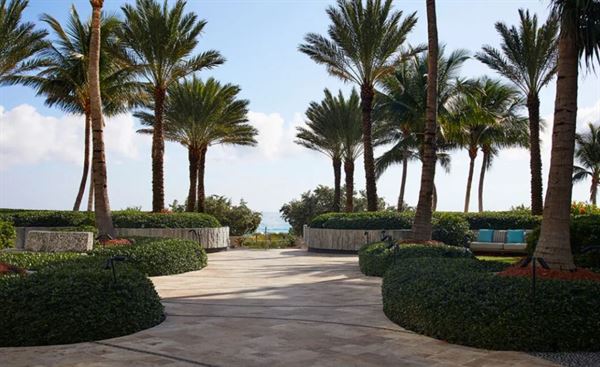 Carillon Miami Beach