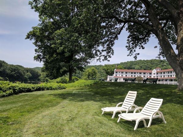 The Shawnee Inn And Golf Resort