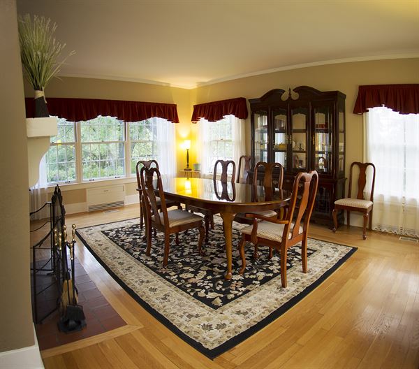 The Colonial Manor Bed And Breakfast