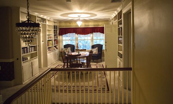 The Colonial Manor Bed And Breakfast