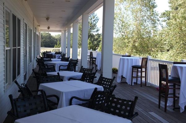 Laurel Lane Country Club