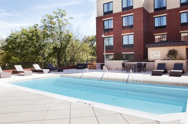 Hampton Inn & Suites Chapel Hill-Carrboro/Downtown