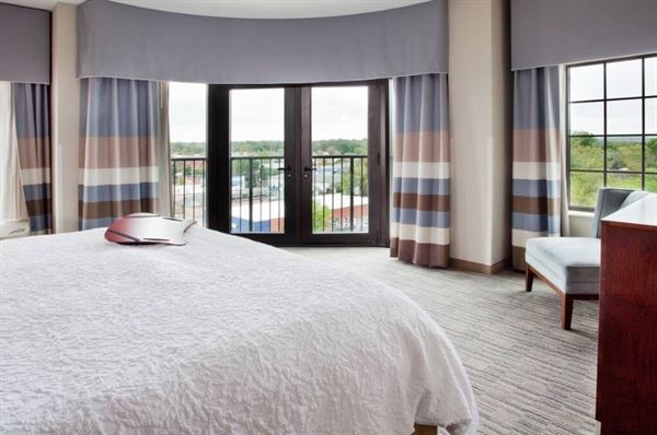 Hampton Inn & Suites Chapel Hill-Carrboro/Downtown