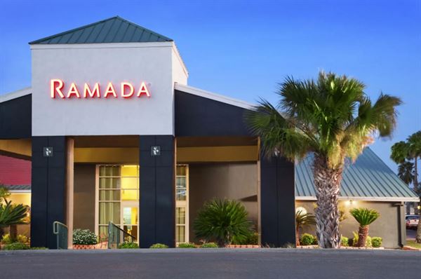 The Ramada Del Rio