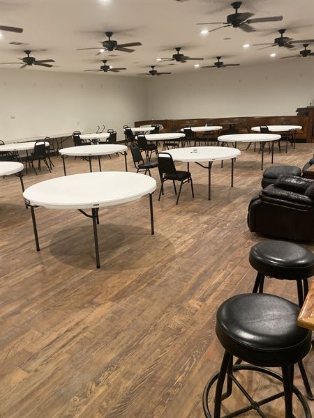 Gates Retreat Bar and Banquet