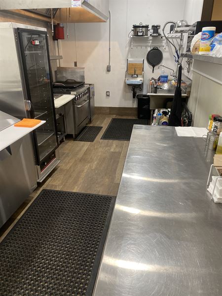 Gates Retreat Bar and Banquet