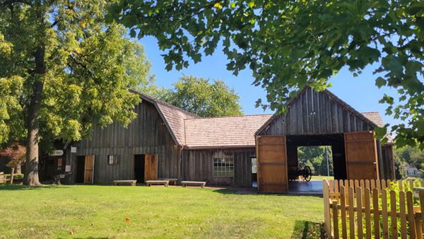 Alexander Majors Barn