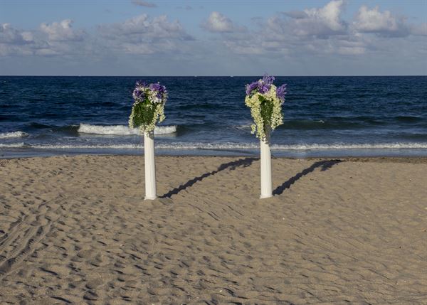 Ideal I Do's - Elegant Weddings To Go!