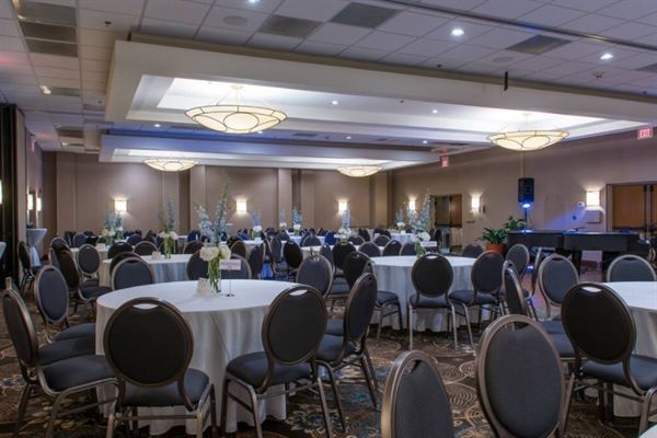 DoubleTree by Hilton Hotel Oak Ridge - Knoxville