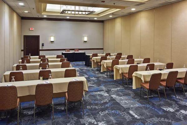 Hilton Raleigh North Hills