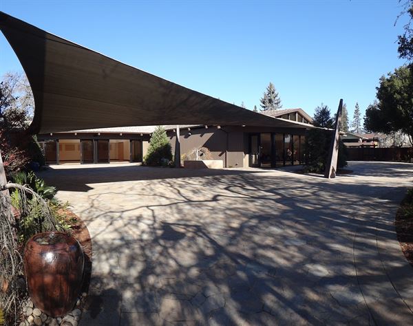 Arrillaga Family Recreation Center