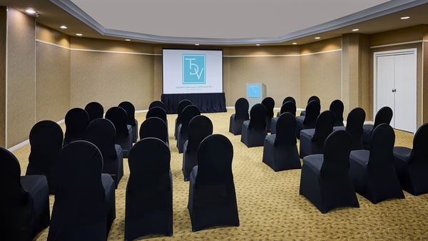 Toronto Don Valley Hotel & Suites