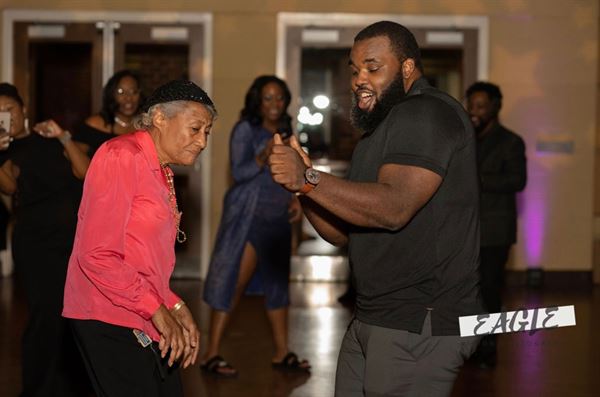 DJ PlayDAT Sound & Lighting