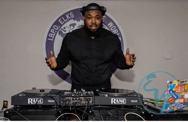 DJ PlayDAT Sound & Lighting