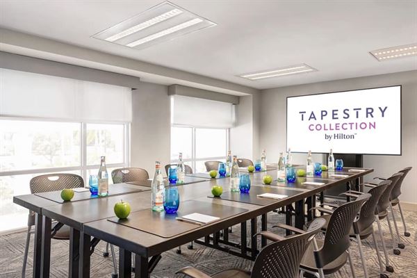 Hotel Alba Tampa, Tapestry Collection by Hilton