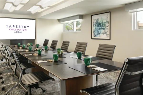 Hotel Alba Tampa, Tapestry Collection by Hilton