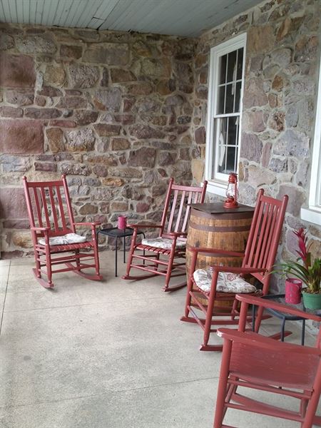 Ridgewood Winery on Daffodil Hill Farm