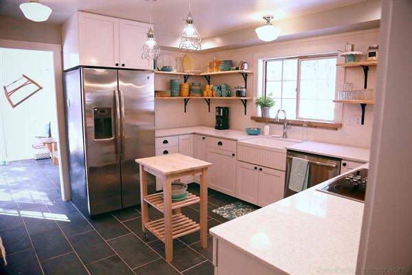 Squirrel Creek Guesthouse and Barn