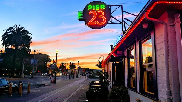 Pier 23 Cafe Restaurant & Bar