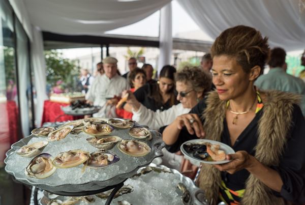 Pier 23 Cafe Restaurant & Bar