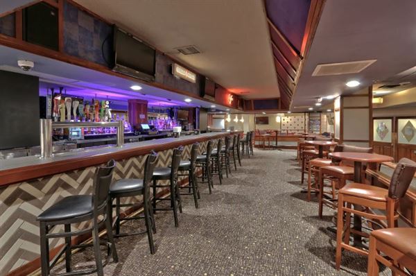 Ramada Plaza by Wyndham Albuquerque Midtown