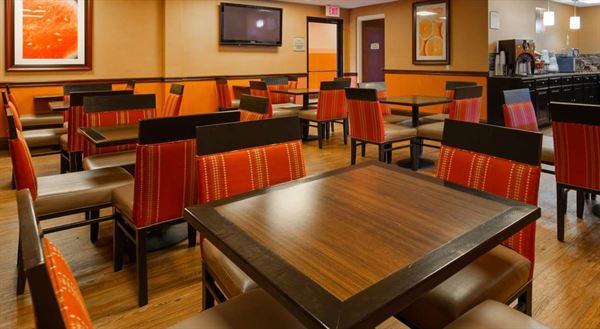 Best Western Plus - Georgetown Corporate Center Hotel