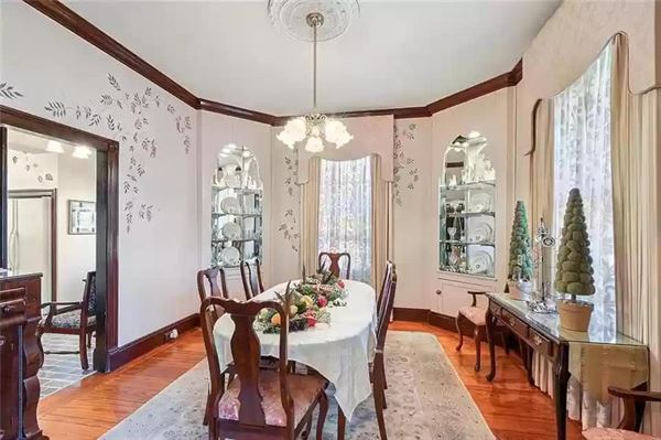 Strawberry Manor Events