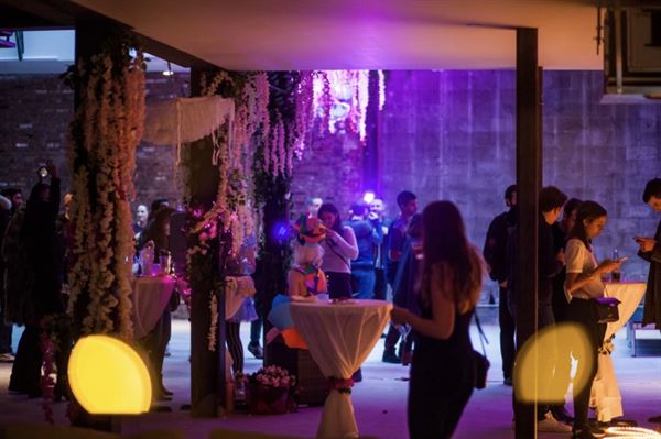 Ideal Glass Studios - The Atrium