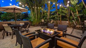 Outdoor Patio/Lounge