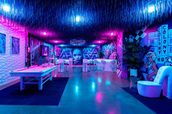 Social Cues - Wynwood