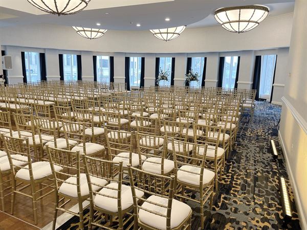 Crowne Plaza Cleveland At PlayhouseSquare