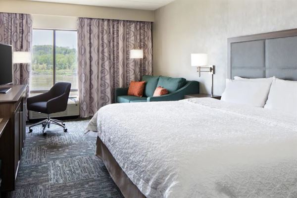 Hampton Inn Council Bluffs