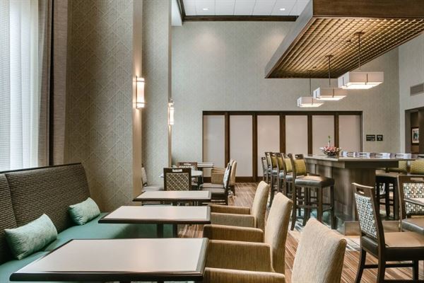 Hampton Inn & Suites Mason City